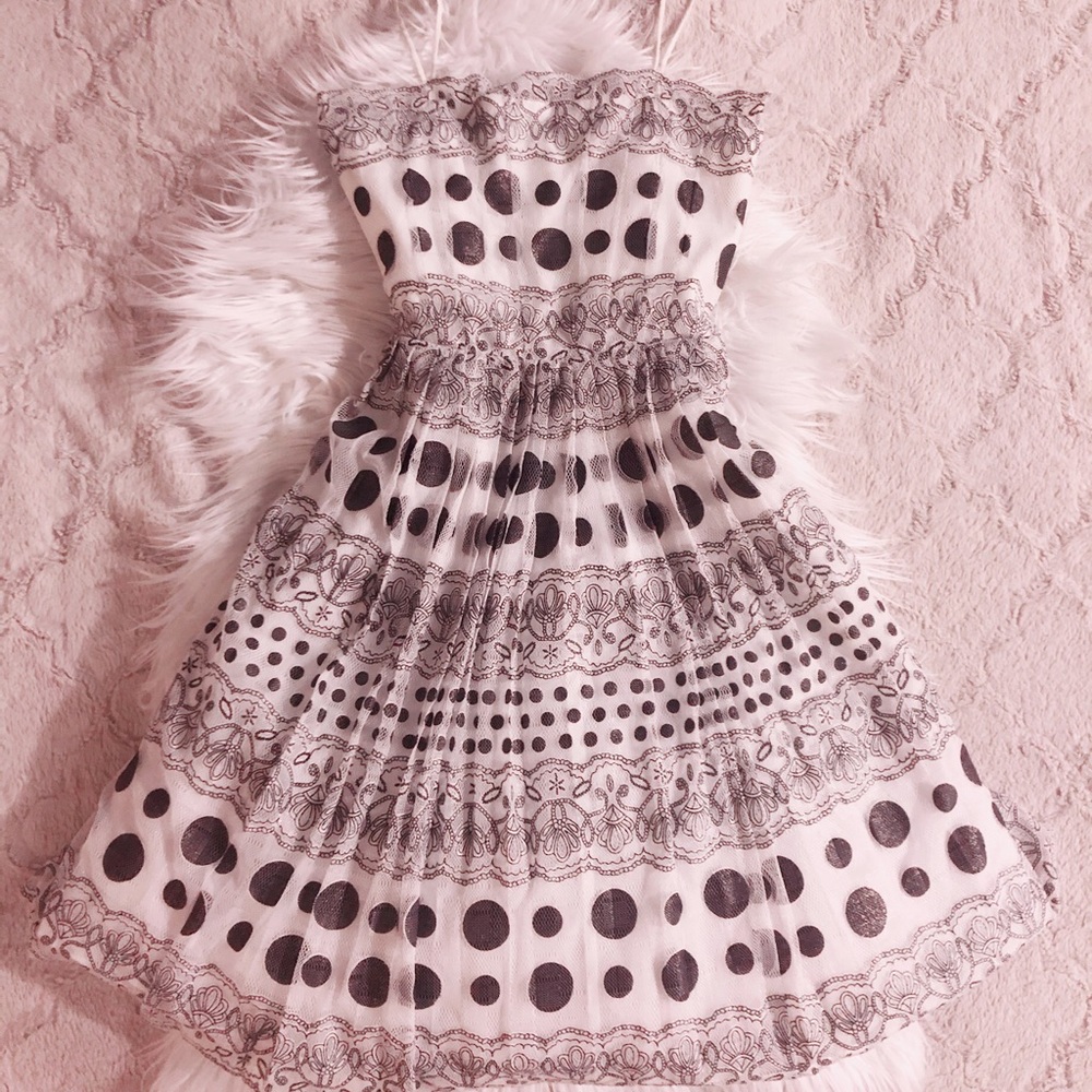 Vintage inspired 50s lace and tulle party dress - Picture 2 of 9